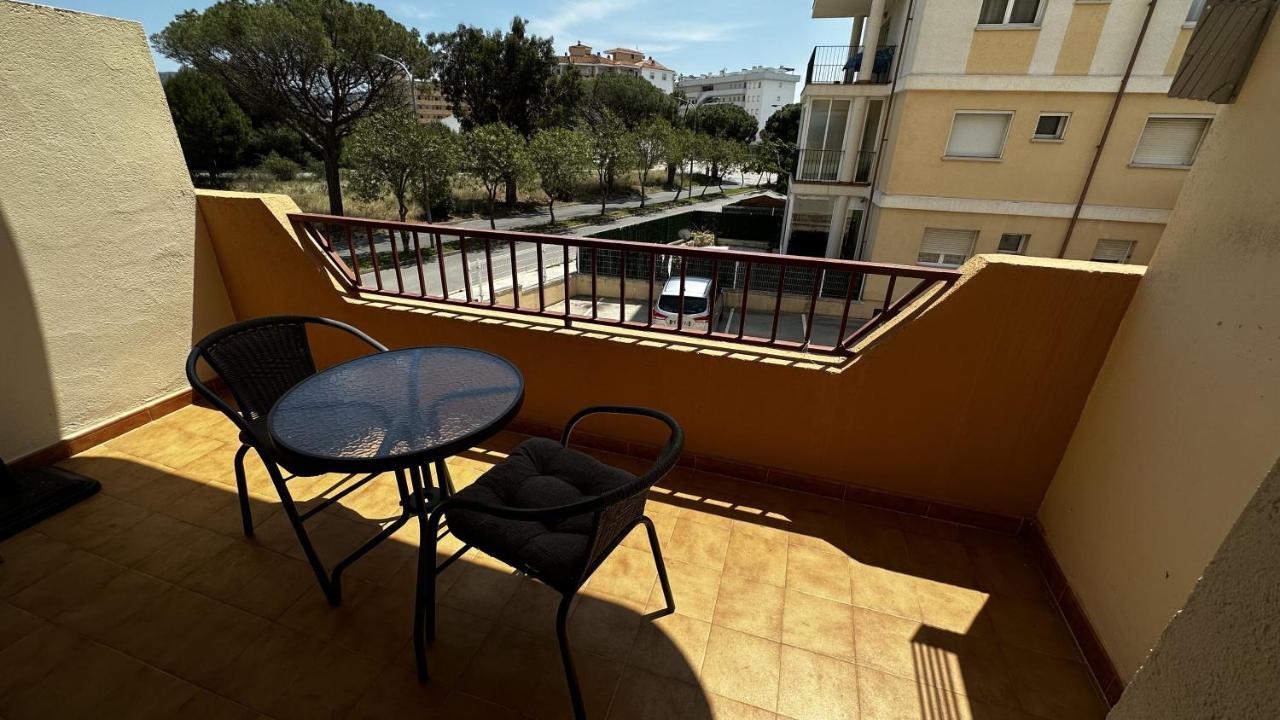 Apartamento De Playa En Santa Margarita. Roses Exteriér fotografie