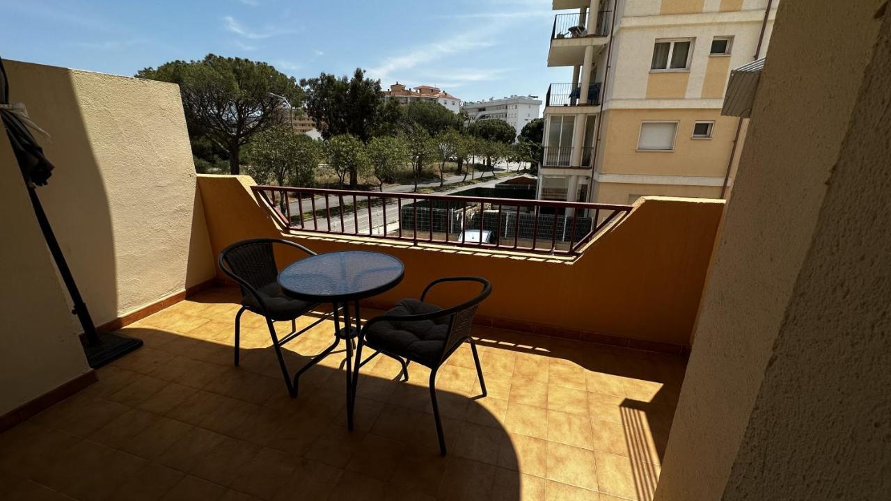 Apartamento De Playa En Santa Margarita. Roses Exteriér fotografie